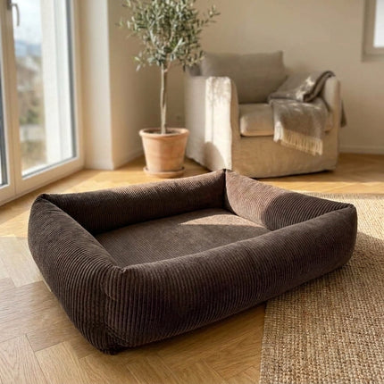 Hundebett Like-Ortho Luke in Braun im Wohnzimmer