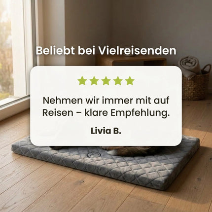 Kundenbewertung mit 5 Sternen zur Hundematte STARLIGHT: «Nehmen wir immer mit auf Reisen – klare Empfehlung.»